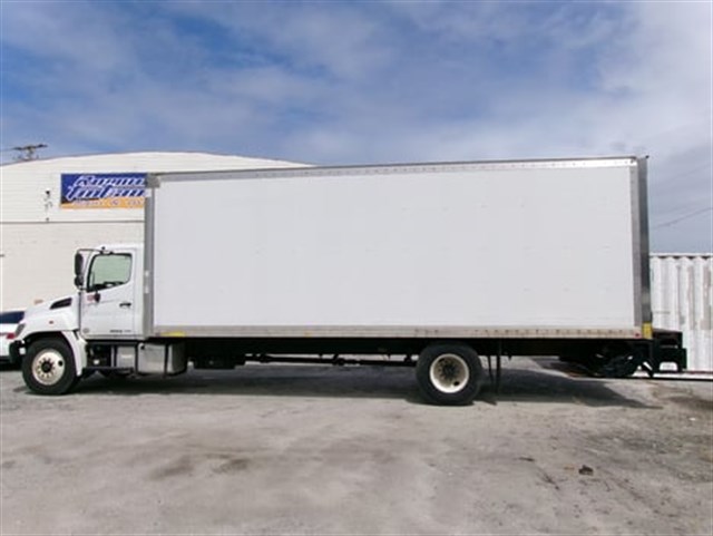 Hino Conventional Cab photo 5