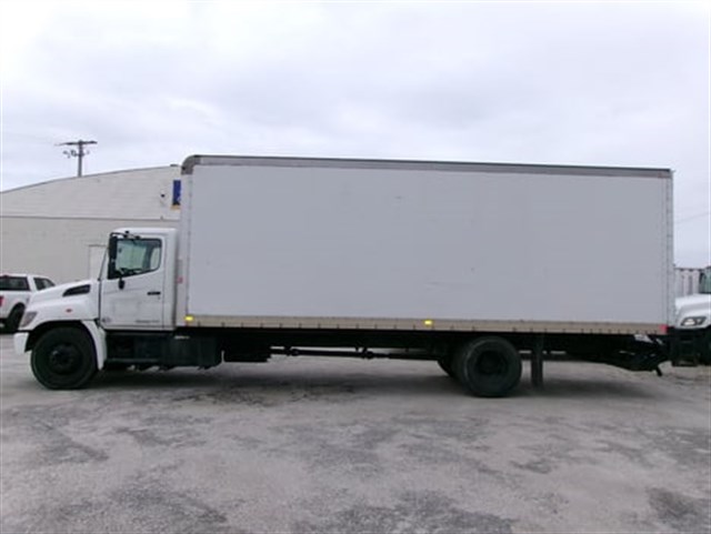 Hino Conventional Cab photo 5