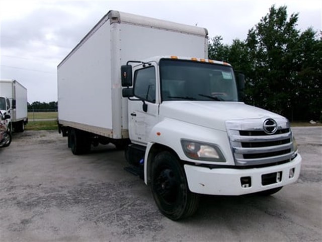 Hino Conventional Cab photo 2