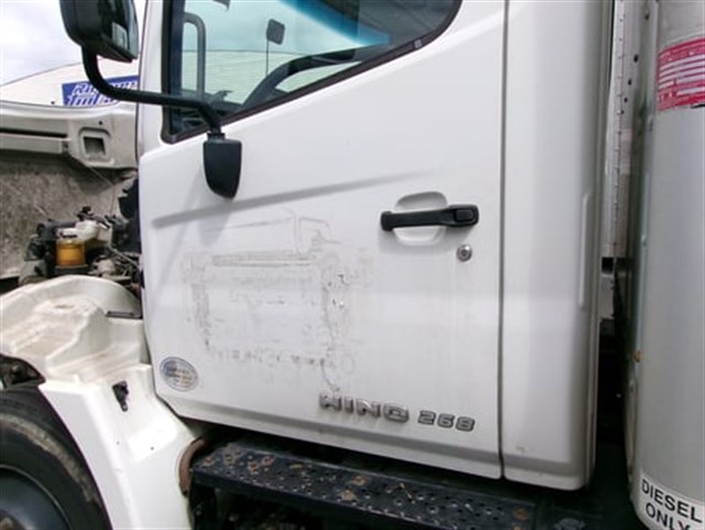 Hino Conventional Cab photo 13