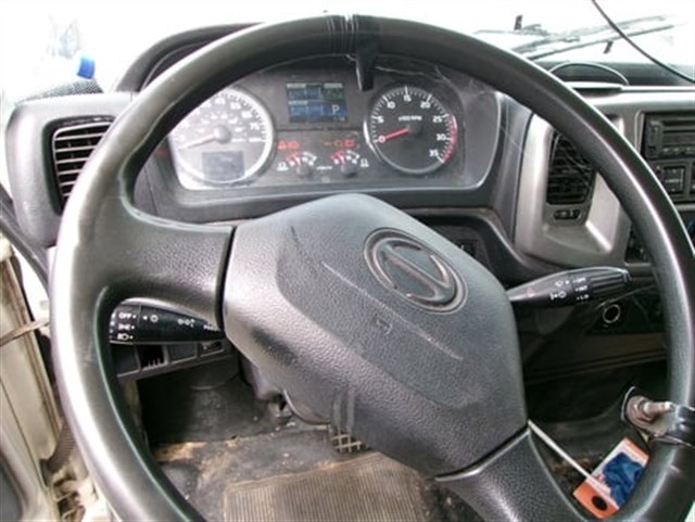 Hino Conventional Cab photo 12