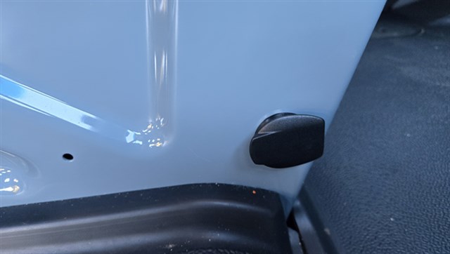 Mercedes-Benz Sprinter photo 14