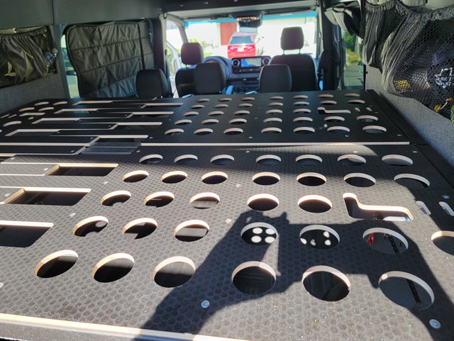 Mercedes-Benz Sprinter photo 10