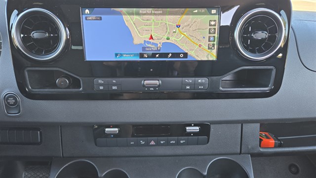 Mercedes-Benz Sprinter photo 8