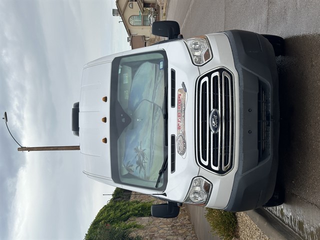 Ford Transit photo 2