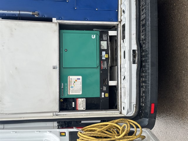 Ford Transit photo 3