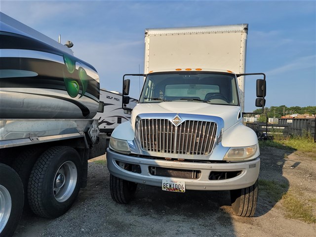 International 4300 photo 2