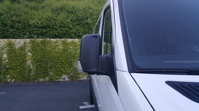 Mercedes-Benz Sprinter photo 6