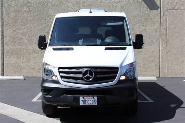 Mercedes-Benz Sprinter photo 3