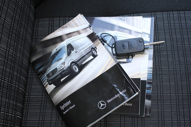 Mercedes-Benz Sprinter photo 19
