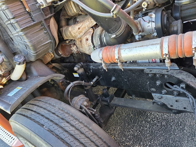 Freightliner Cascadia photo 3