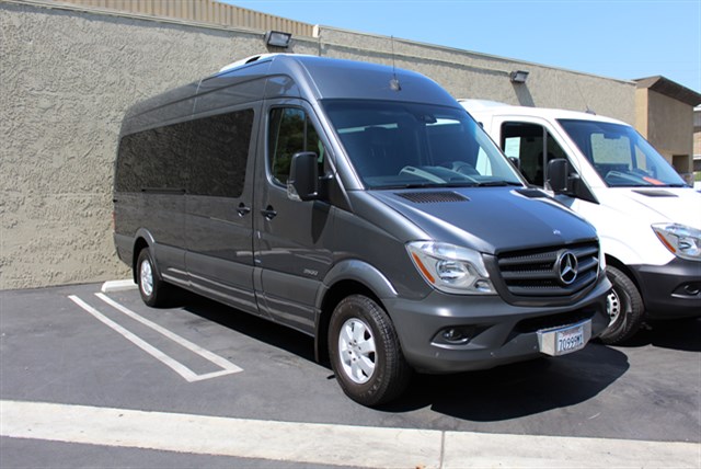 Mercedes-Benz Sprinter photo 14