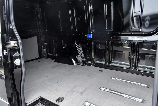Mercedes-Benz Sprinter photo 8