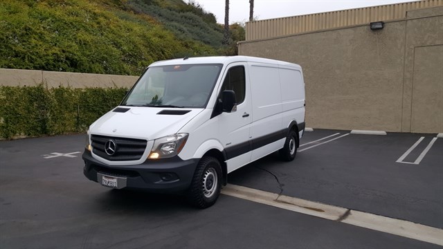 Mercedes Benz Sprinter photo 2