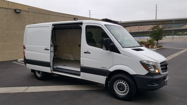 Mercedes Benz Sprinter photo 5