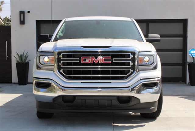 GMC Sierra photo 3