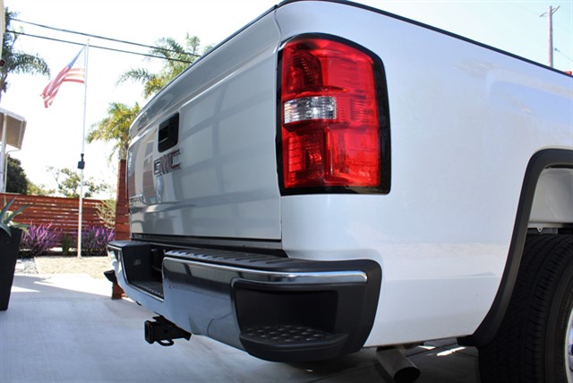 GMC Sierra photo 4