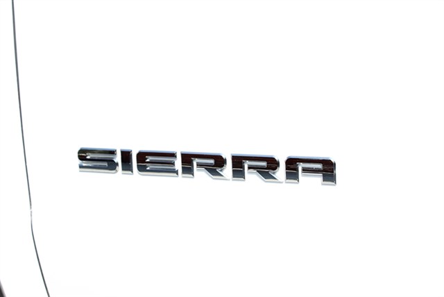 GMC Sierra photo 9