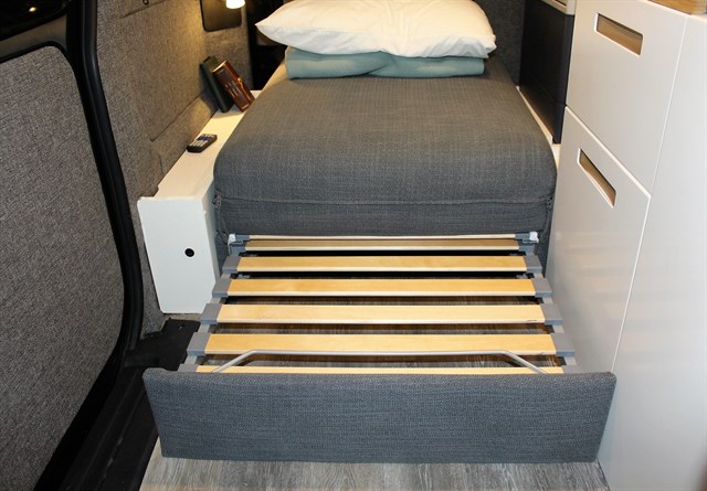 Nissan NV200 photo 28