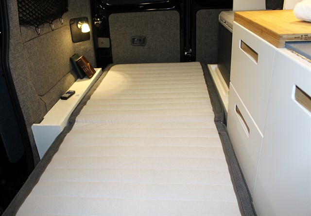 Nissan NV200 photo 29