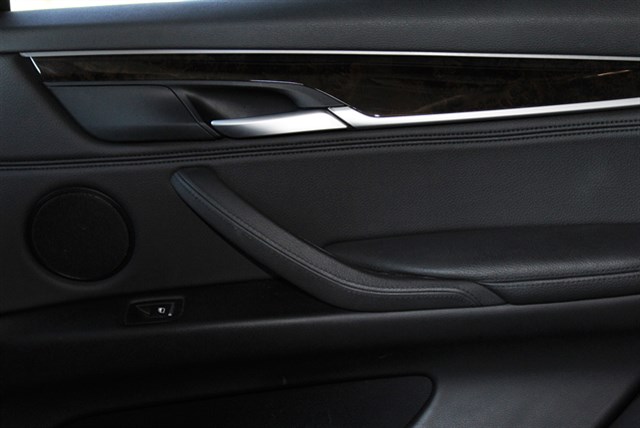 BMW X5 photo 8