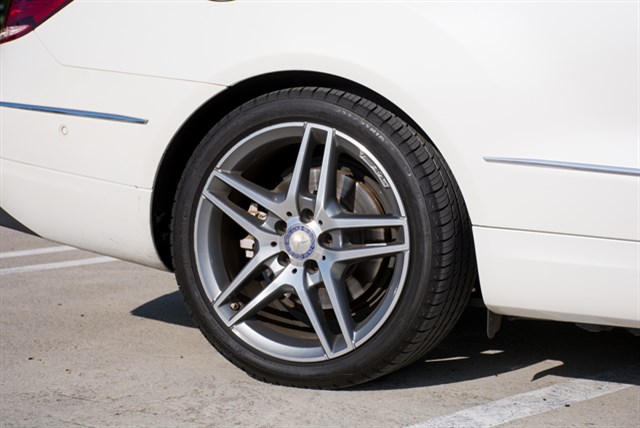 Mercedes-Benz E-Class photo 8