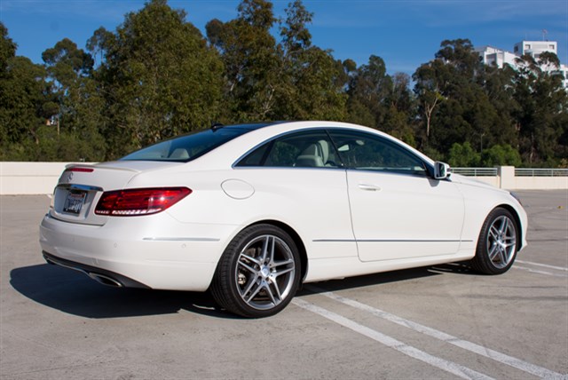 Mercedes-Benz E-Class photo 2