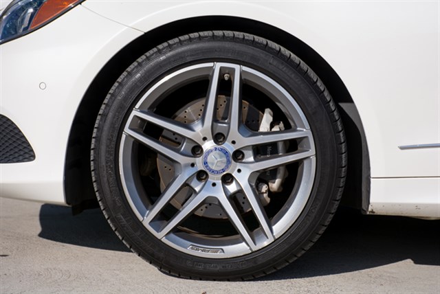 Mercedes-Benz E-Class photo 19