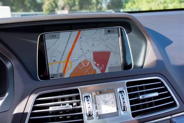Mercedes-Benz E-Class photo 10