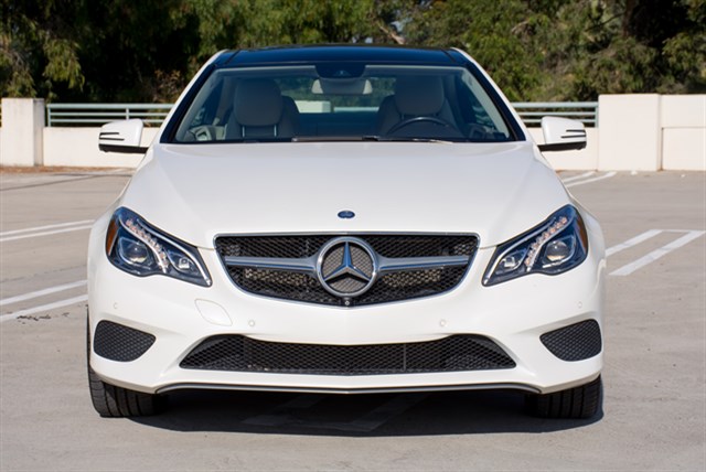 Mercedes-Benz E-Class photo 3