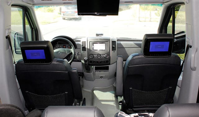 Mercedes-Benz Sprinter photo 4