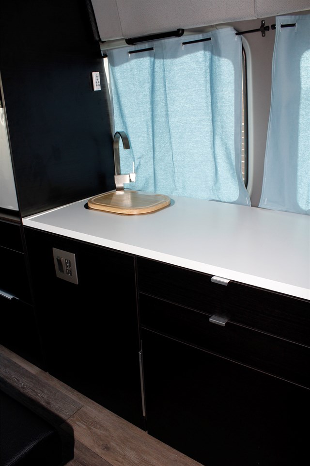 Mercedes-Benz Sprinter photo 11