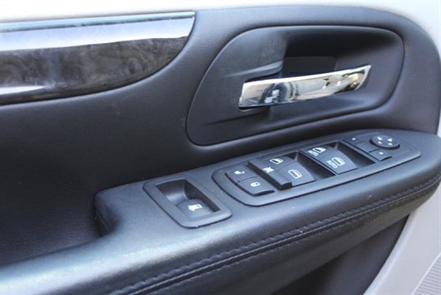 Dodge Grand Caravan photo 15