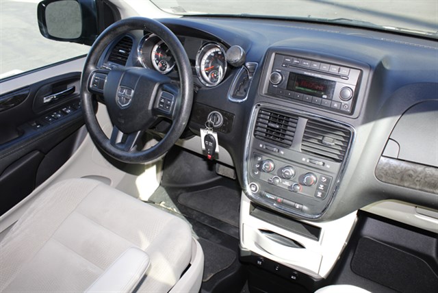 Dodge Grand Caravan photo 8