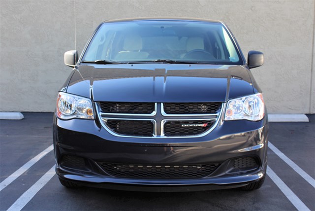 Dodge Grand Caravan photo 4