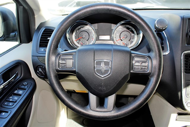 Dodge Grand Caravan photo 12