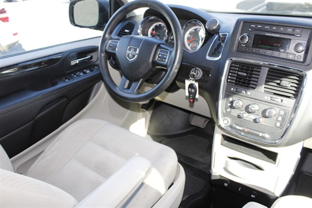 Dodge Grand Caravan photo 9