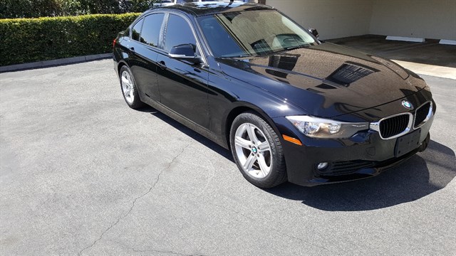 BMW 3 Series photo 2
