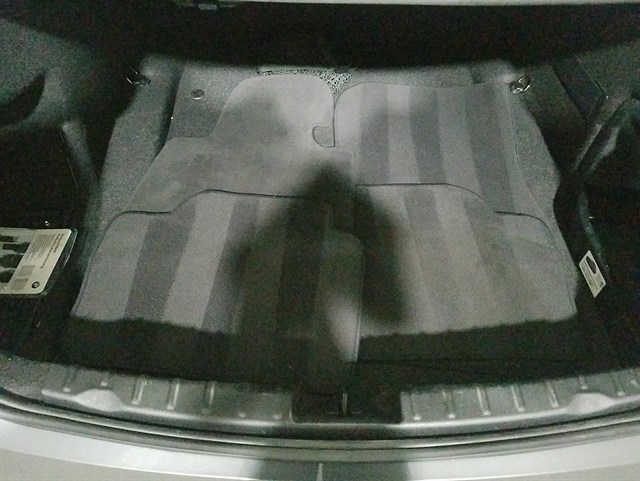 BMW 3 Series photo 14