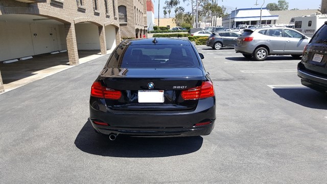BMW 3 Series photo 3