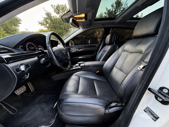 Mercedes-Benz S-Class photo 5