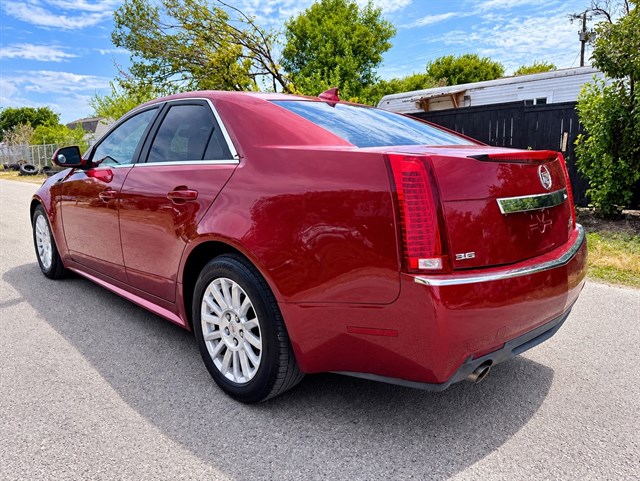 Cadillac CTS photo 13