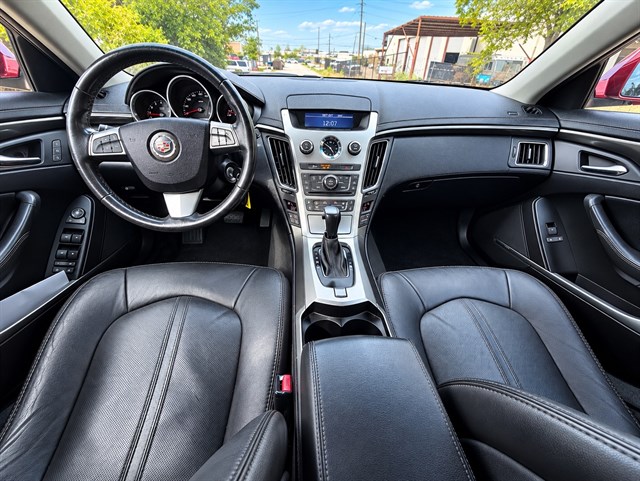 Cadillac CTS photo 3