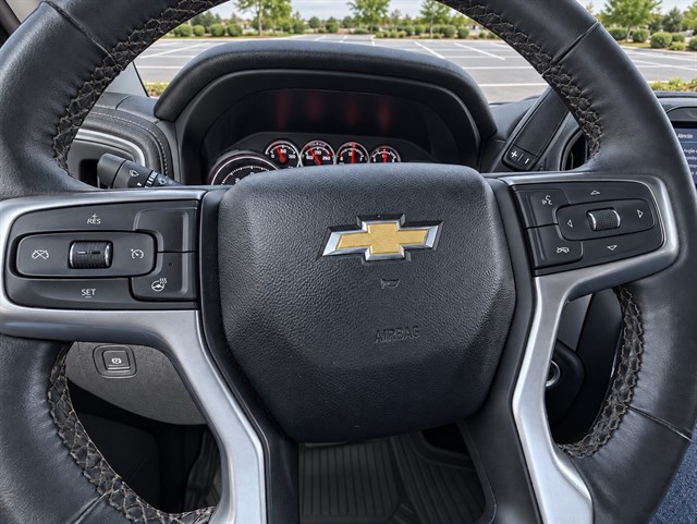 Chevrolet Silverado photo 10