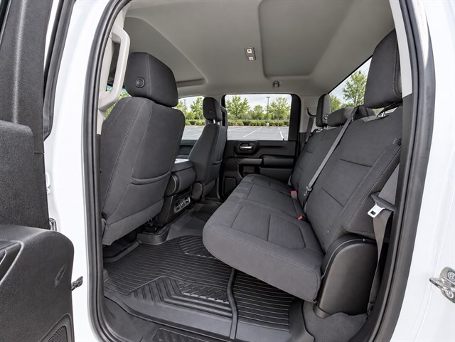Chevrolet Silverado photo 11