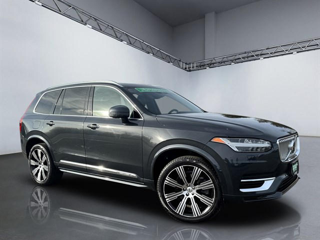2021 Volvo XC90 Inscription's photo