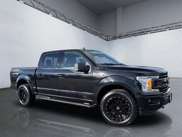 2020 Ford F-150 XLT's photo