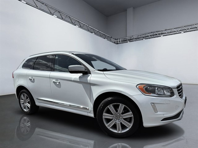 2017 Volvo XC60 T5 AWD Inscription's photo