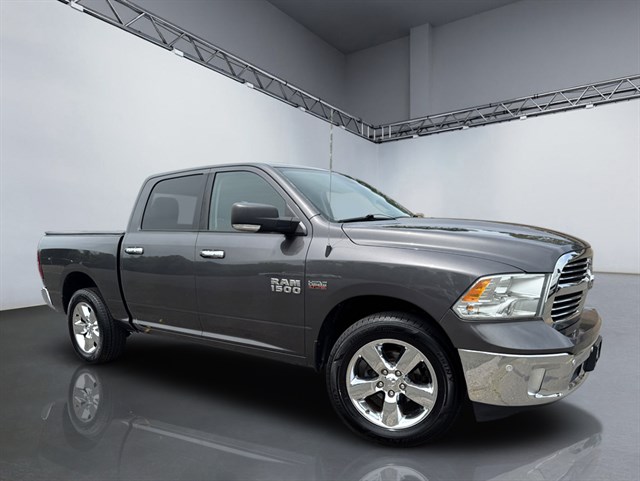 2016 RAM 1500 Big Horn 4x4 Crew Cab 5'7's photo