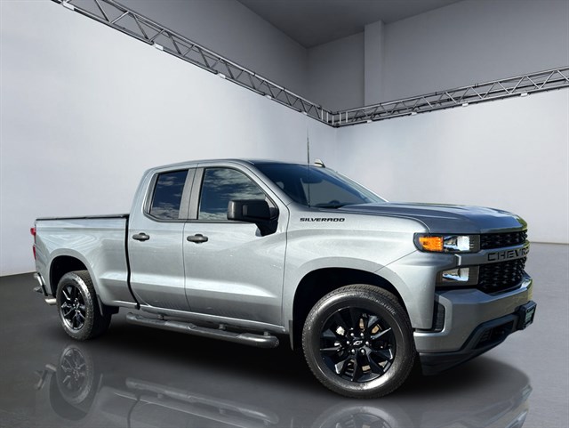 2019 Chevrolet Silverado 1500 Custom 4X4 Double Cab Std Box's photo